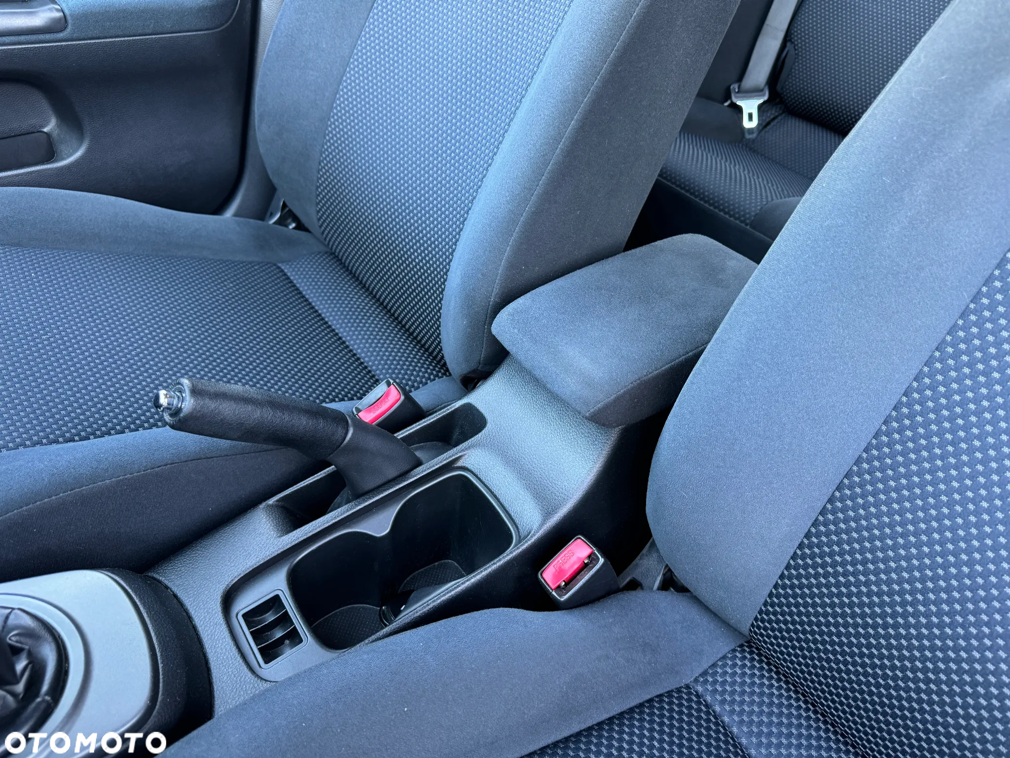 Mitsubishi Lancer Kombi 1.6 Invite - 21