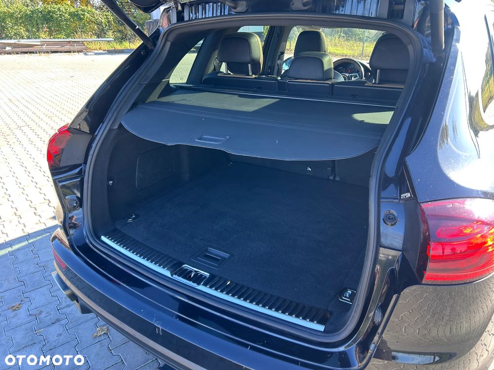 Porsche Cayenne Standard - 10