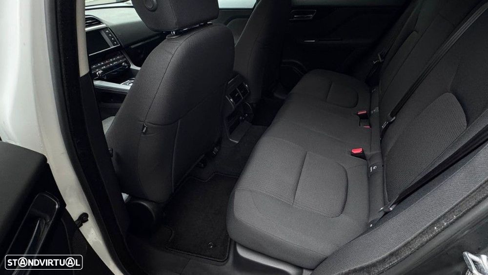 Jaguar F-Pace 2.0 i4D Pure Aut. - 10