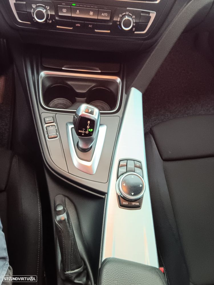 BMW 320 d Auto Line Sport - 6