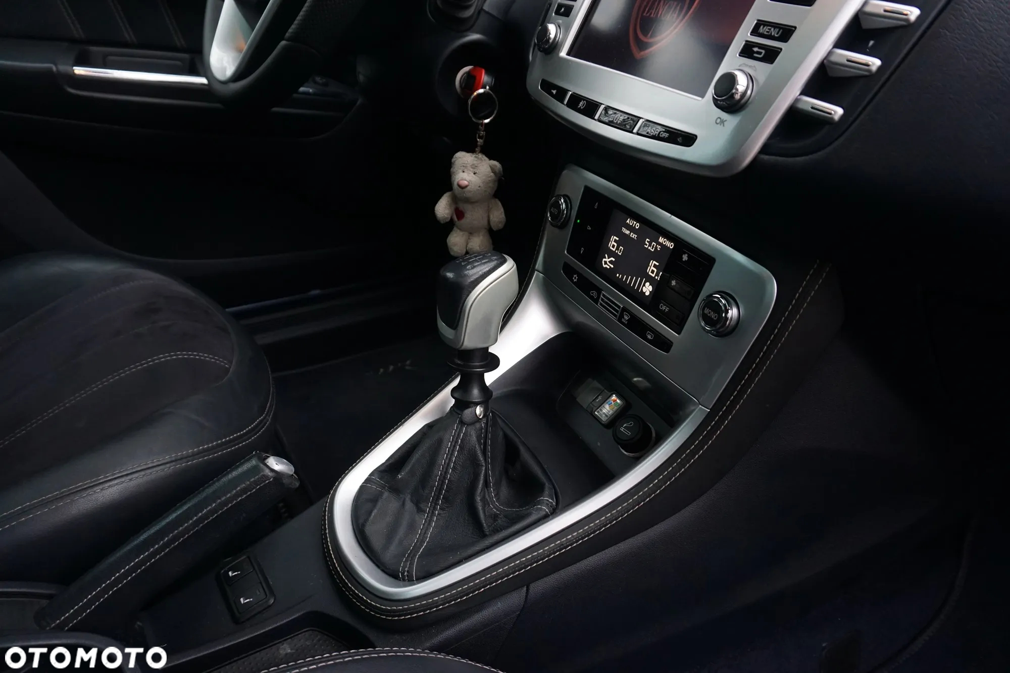 Lancia Delta 2.0 MJ Platino - 19