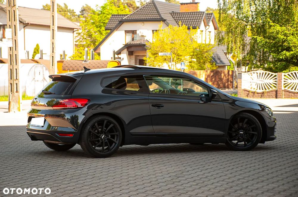 Volkswagen Scirocco 2.0 TSI (BlueMotion Technology) DSG - 13
