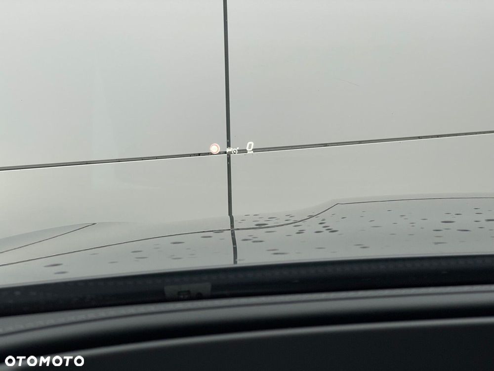 Mercedes-Benz GLC - 15