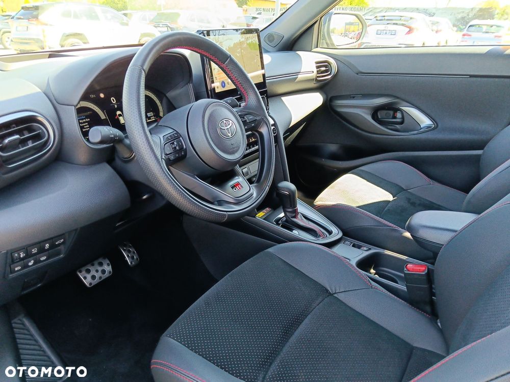 Toyota Yaris Cross - 10