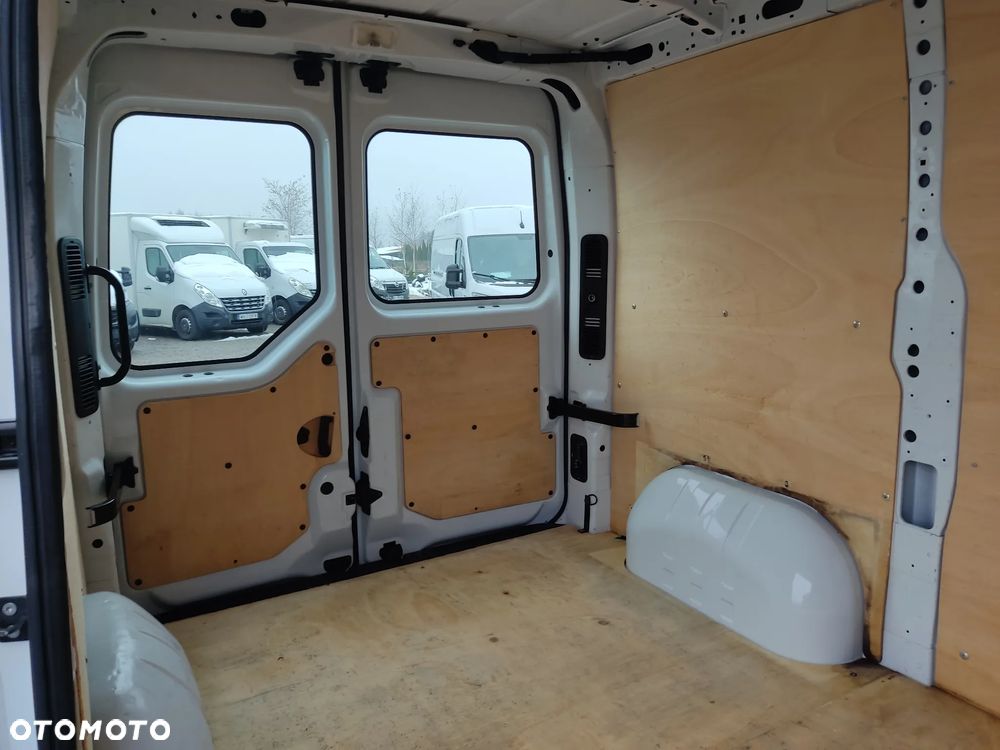 Renault Master - 24