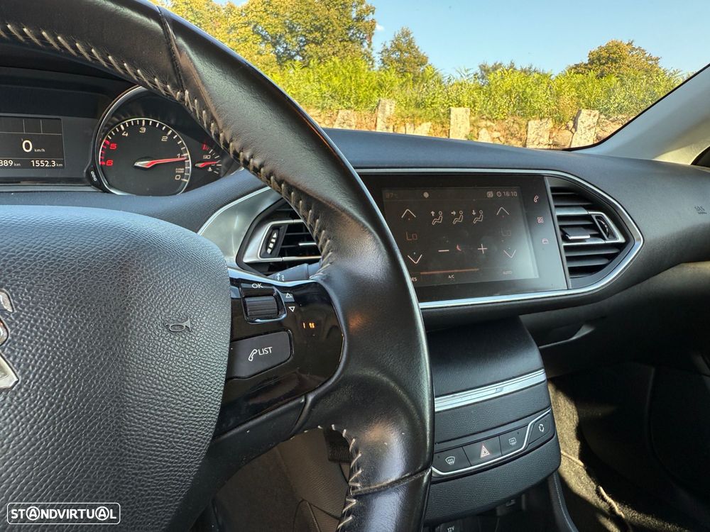 Peugeot 308 BlueHDi 130 Active Pack - 25