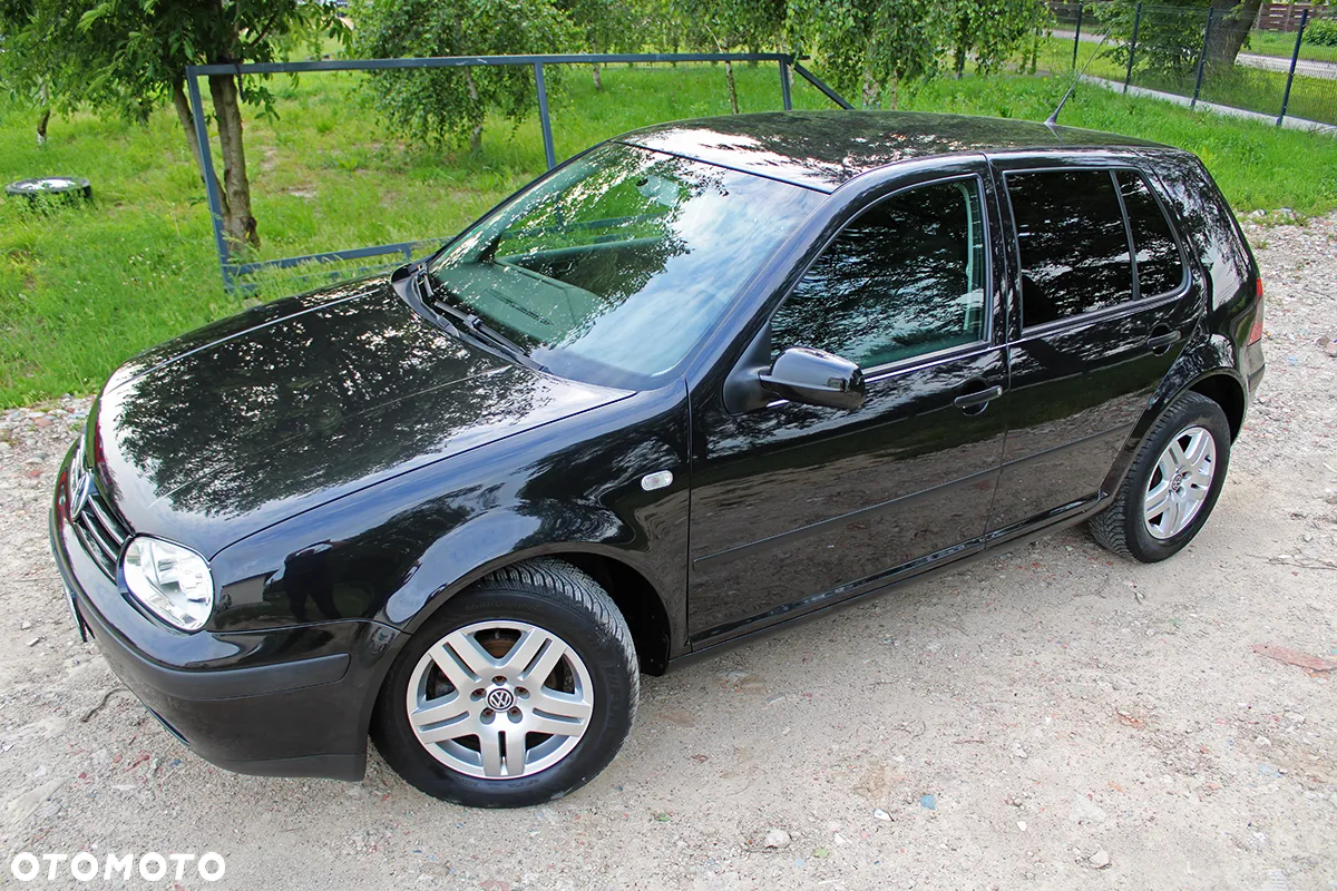 Volkswagen Golf - 36