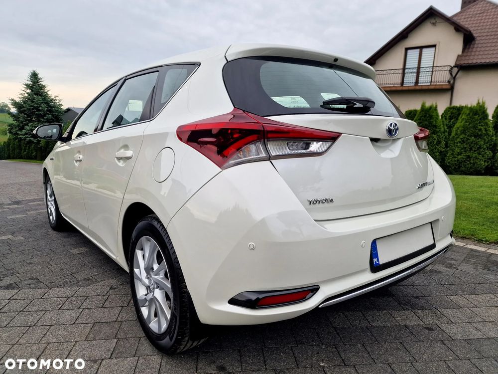 Toyota Auris Hybrid 135 Premium - 8