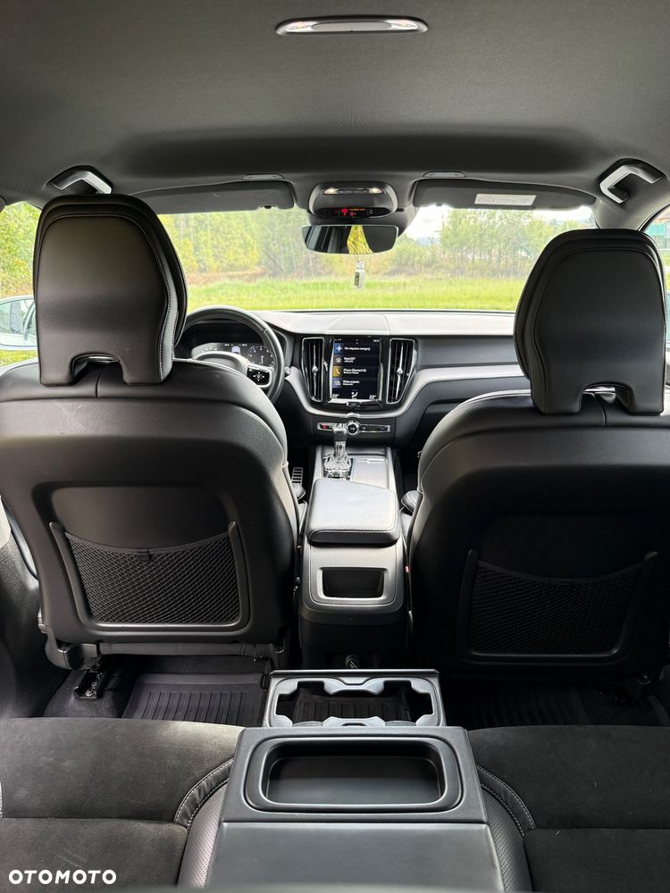 Volvo XC 60 T5 R-Design - 16