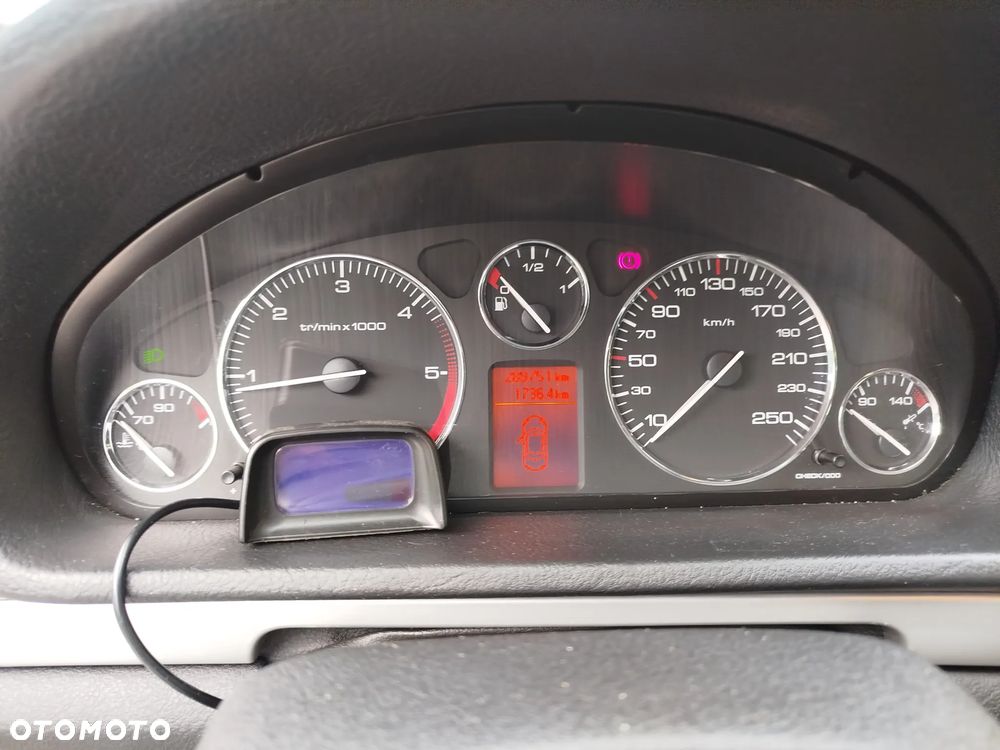 Peugeot 407 1.6 HDI Premium - 17