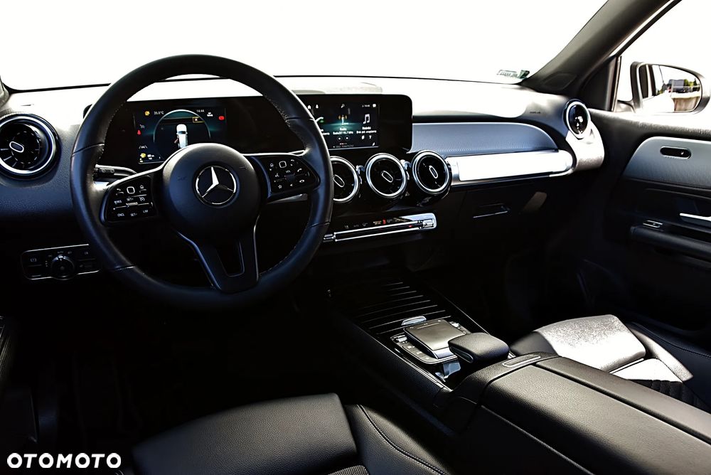 Mercedes-Benz GLB 200 7G-DCT - 24