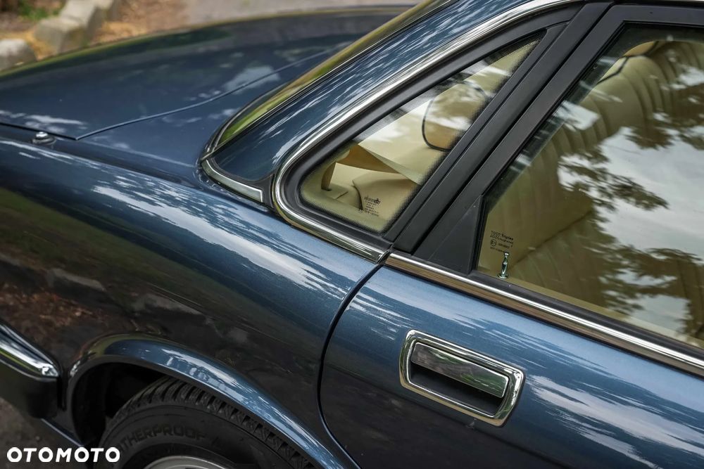 Jaguar XJ XJ6 4.0i - 12