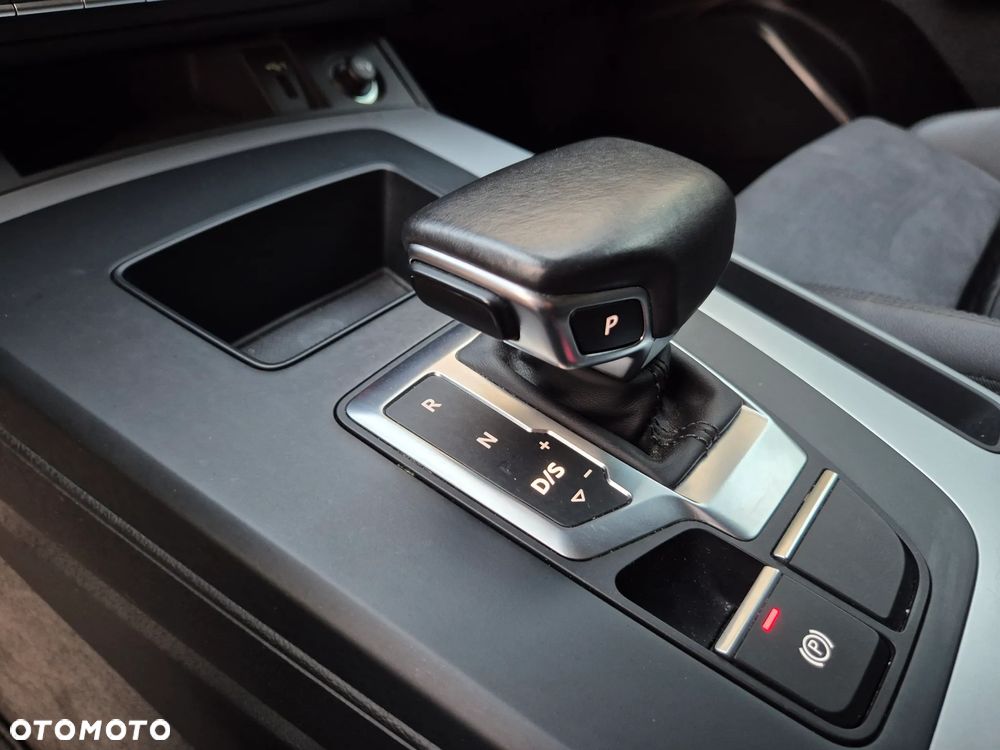 Audi Q5 40 TDI quattro S tronic sport - 25