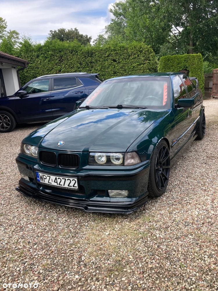 BMW Seria 3 328i - 2