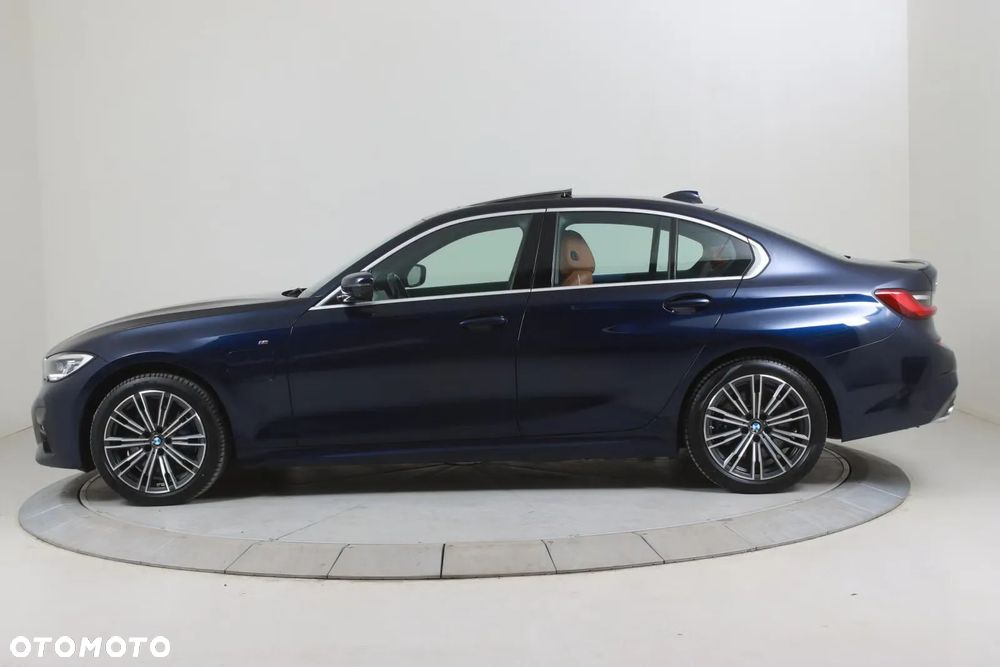 BMW Seria 3 330e iPerformance M Sport - 4