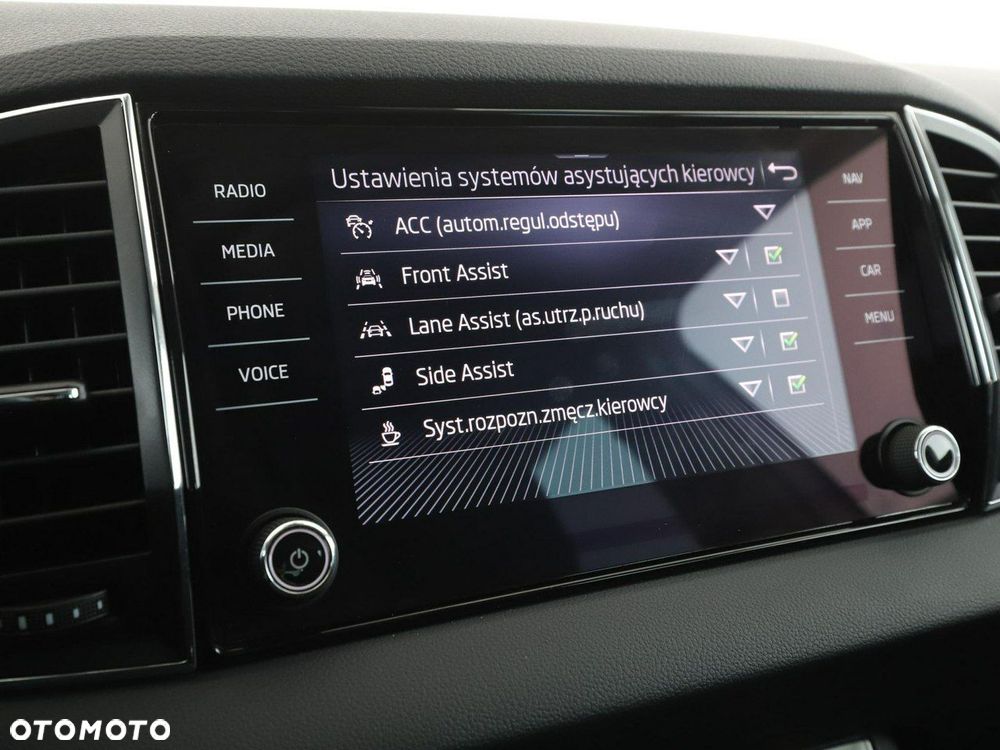 Skoda Karoq 1.6 TDI SCR Active - 27