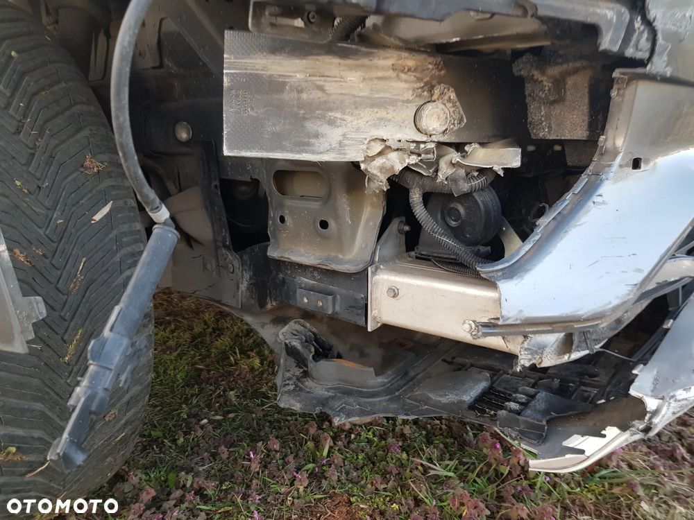 Volvo XC 90 D5 AWD Geartronic Momentum - 22