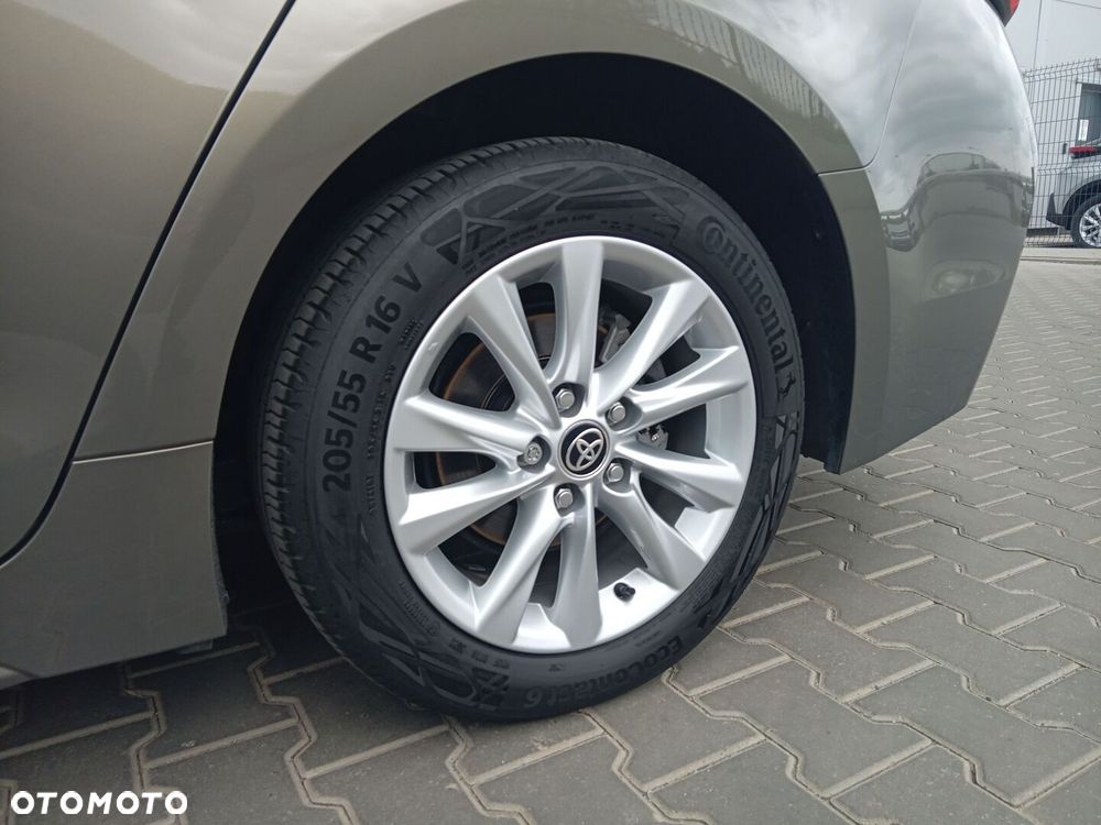 Toyota Corolla 1.8 Hybrid Comfort - 17