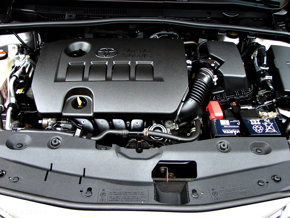 Toyota Avensis Touring Sports 1.8 Comfort - 9