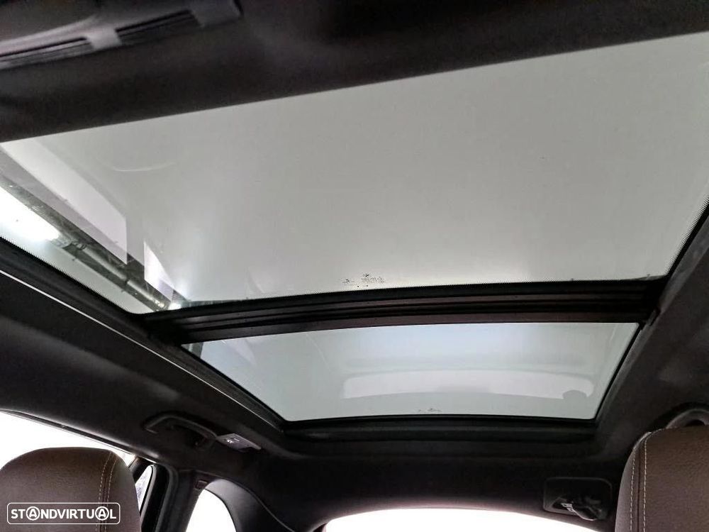 BMW X1 16 d sDrive Auto Line Sport - 11