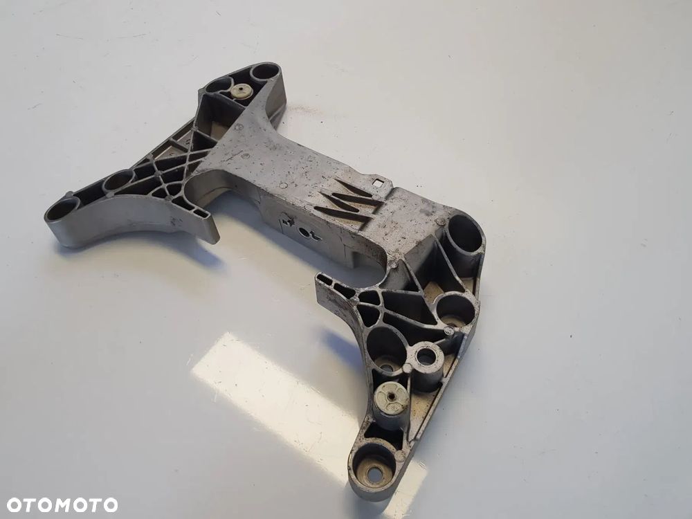 Łapa poduszka mocowanie skrzyni biegów BMW G20 G21 G30 G31 G81 9485335 - 4