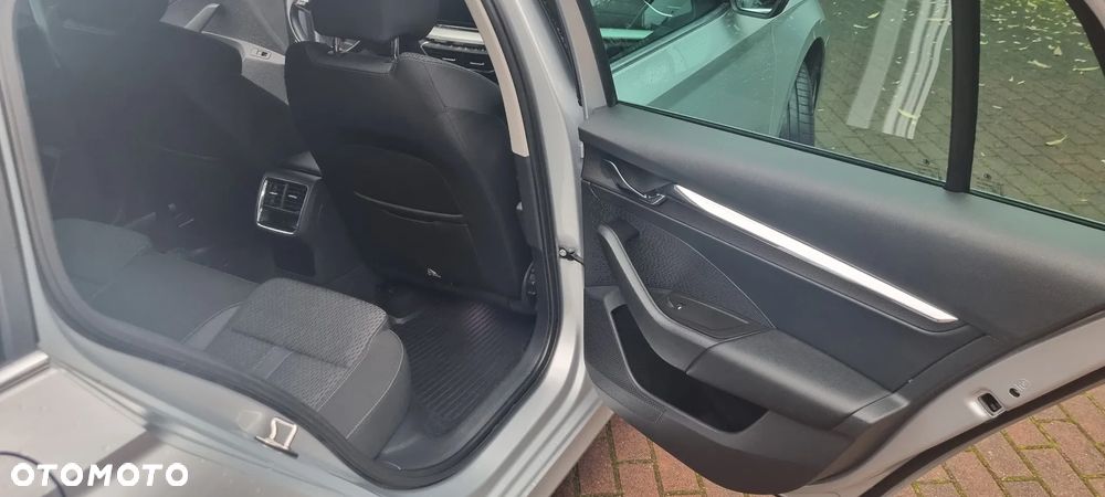 Skoda Octavia 2.0 TDI Style DSG - 12