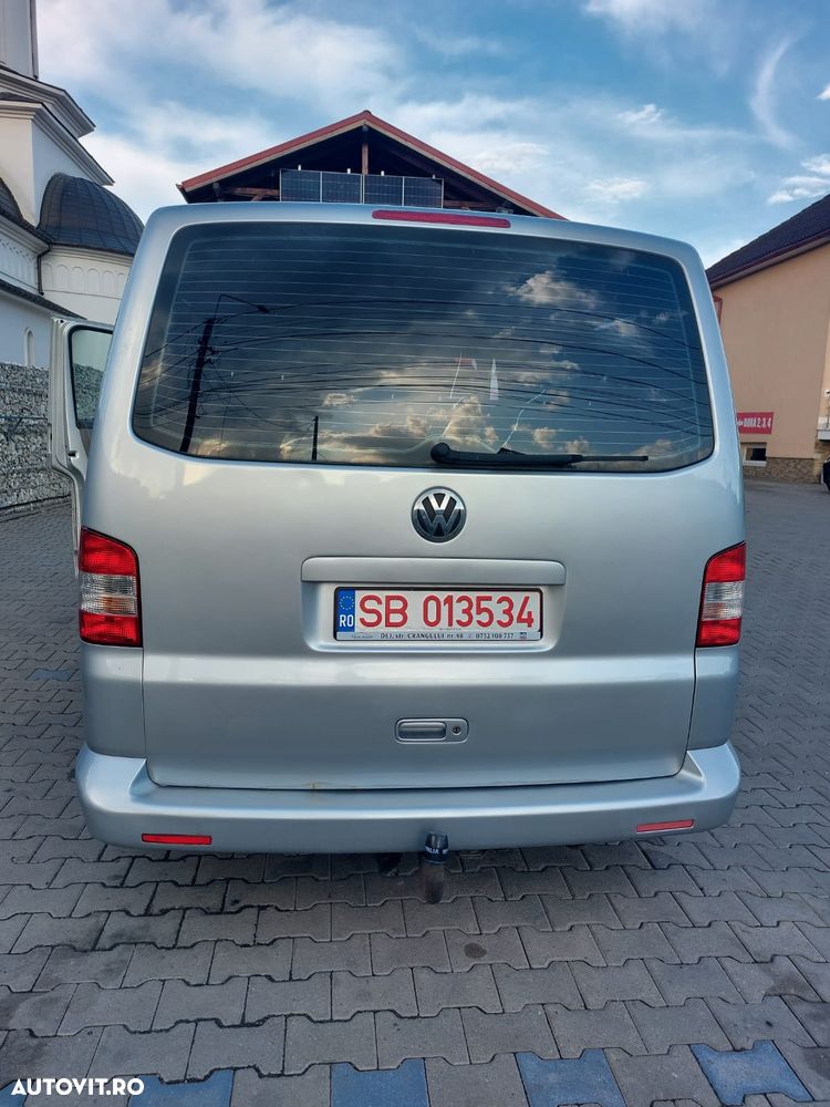 Volkswagen Caravelle - 8