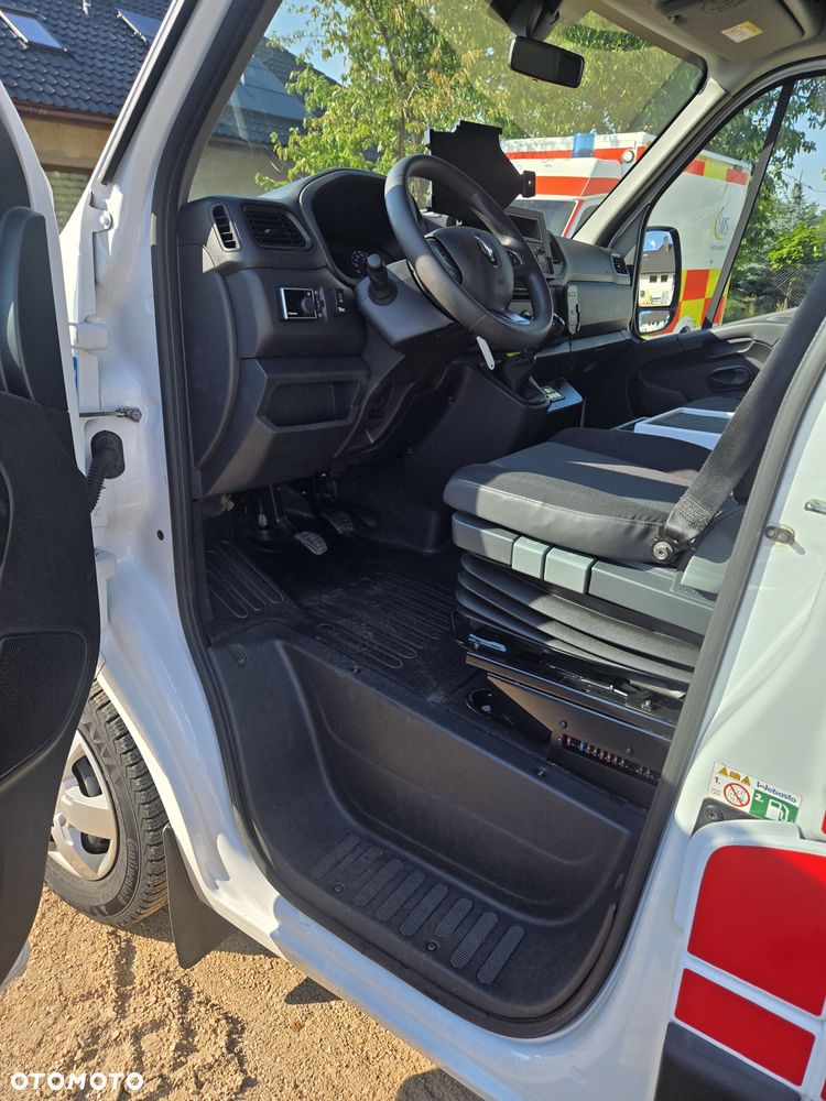 Renault Master Ambulans karetka - 25