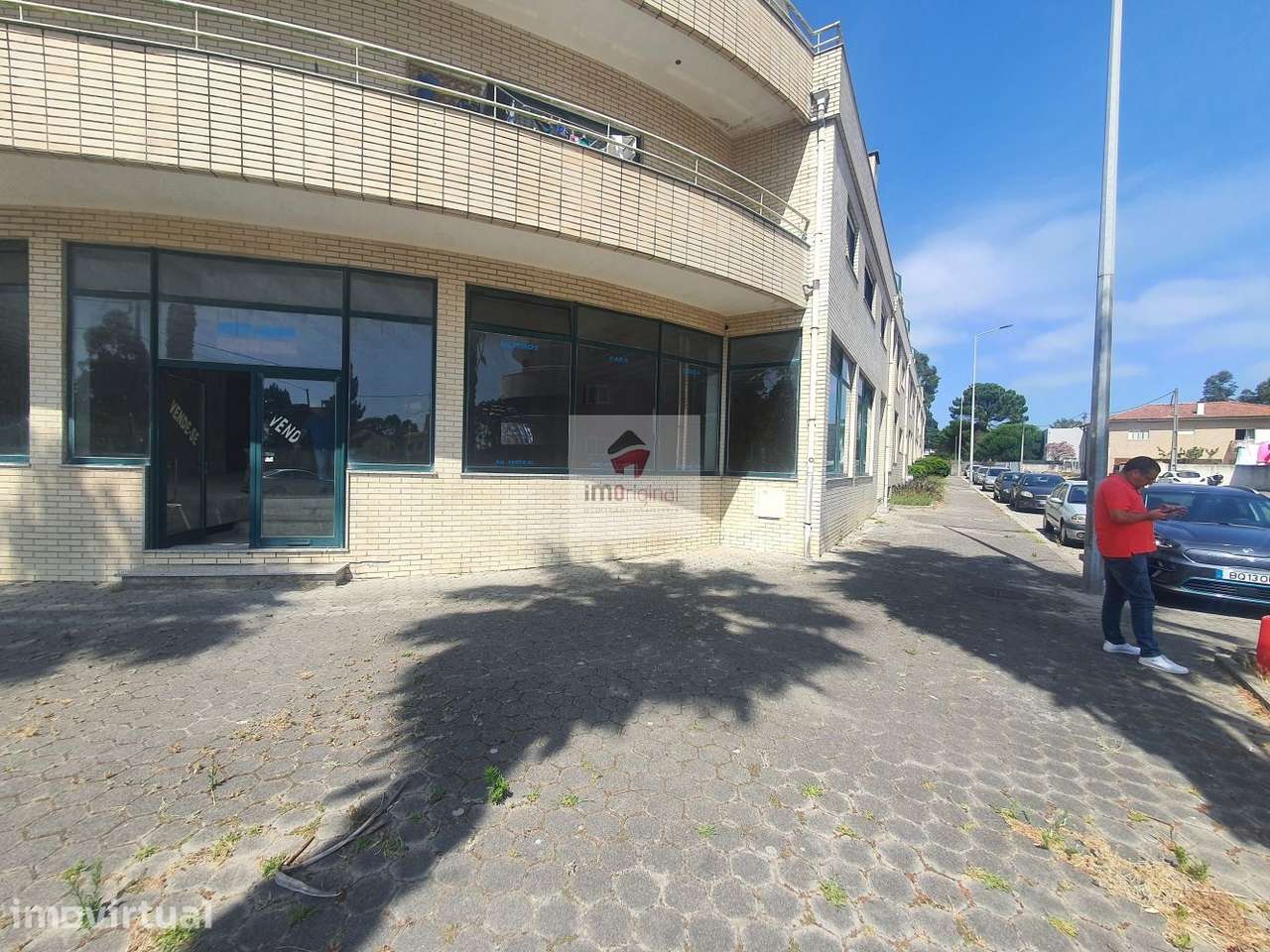Loja com ABC de 607m2, garagem, escritório, junto praias - Grande imagem: 2/26