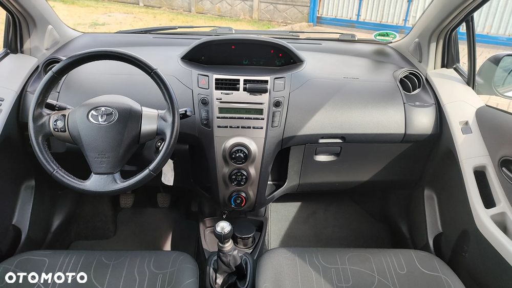 Toyota Yaris 1.0 VVT-i Cool - 14