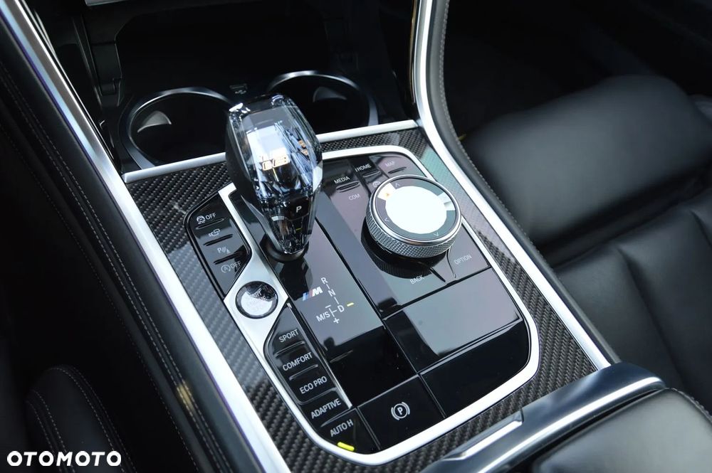 BMW Seria 8 M850i xDrive - 21