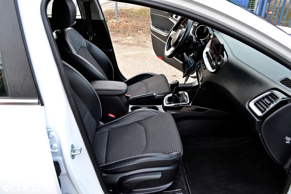 Kia XCeed 1.0 T-GDI OPF JBL SOUND EDITION - 13