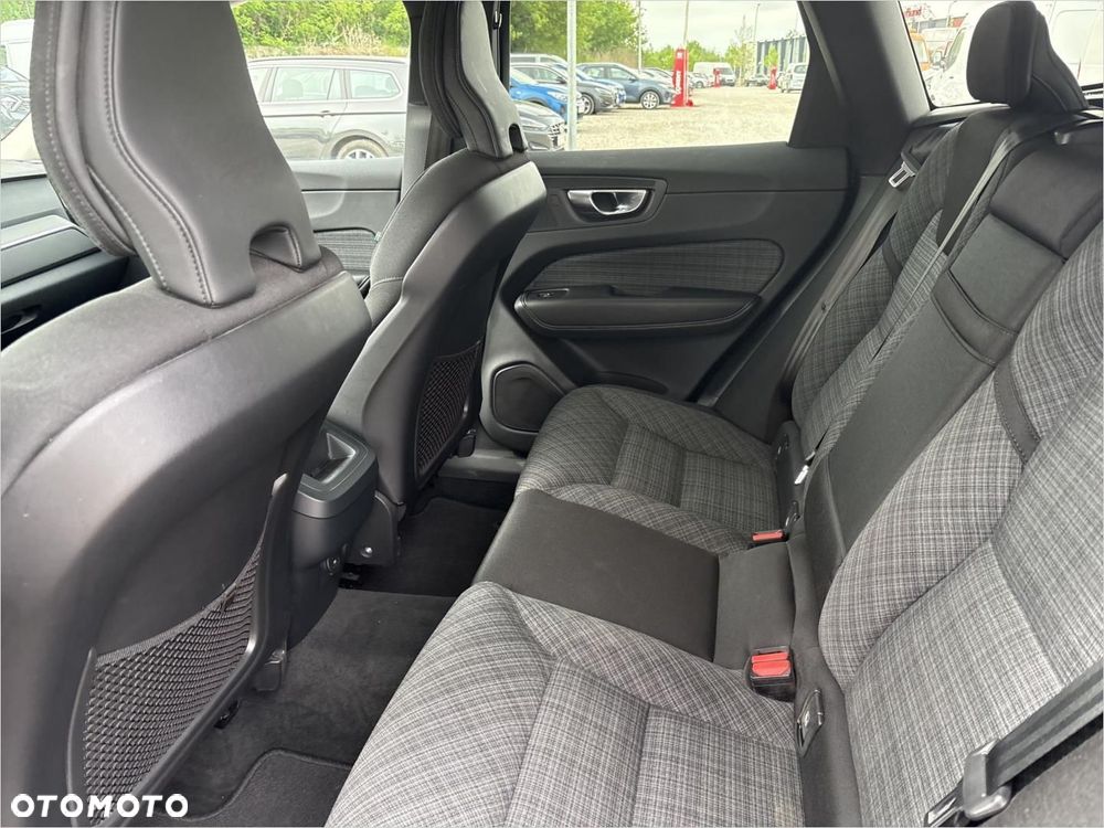 Volvo XC 60 B4 D AWD Core - 16