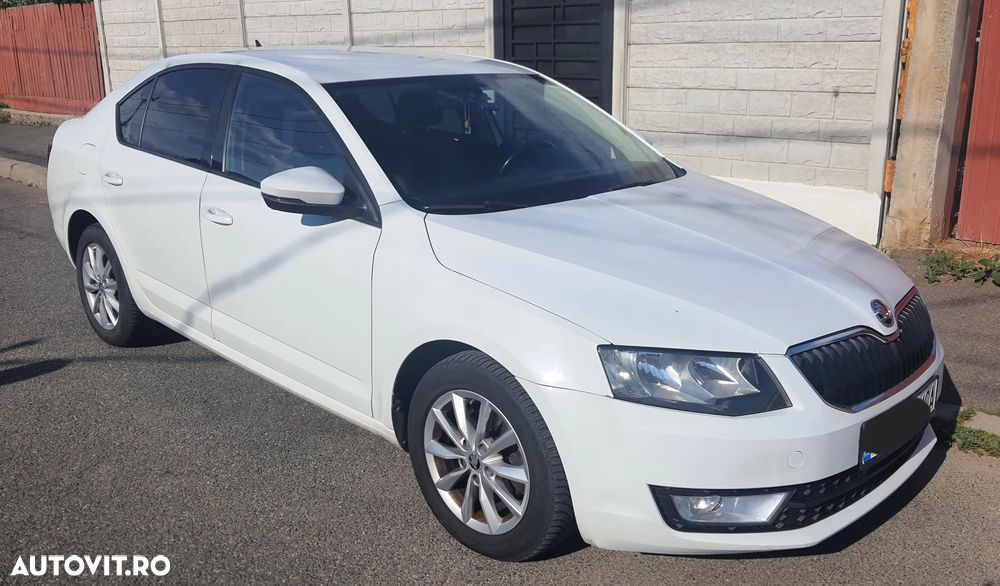 Skoda Octavia 1.6 TDI DSG Ambition - 1
