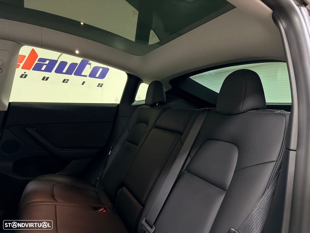 Tesla Model Y Tração Traseira - 35