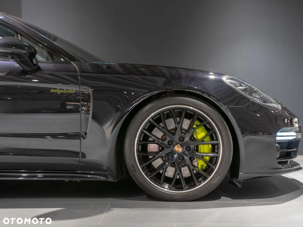 Porsche Panamera 4S E-Hybrid - 12