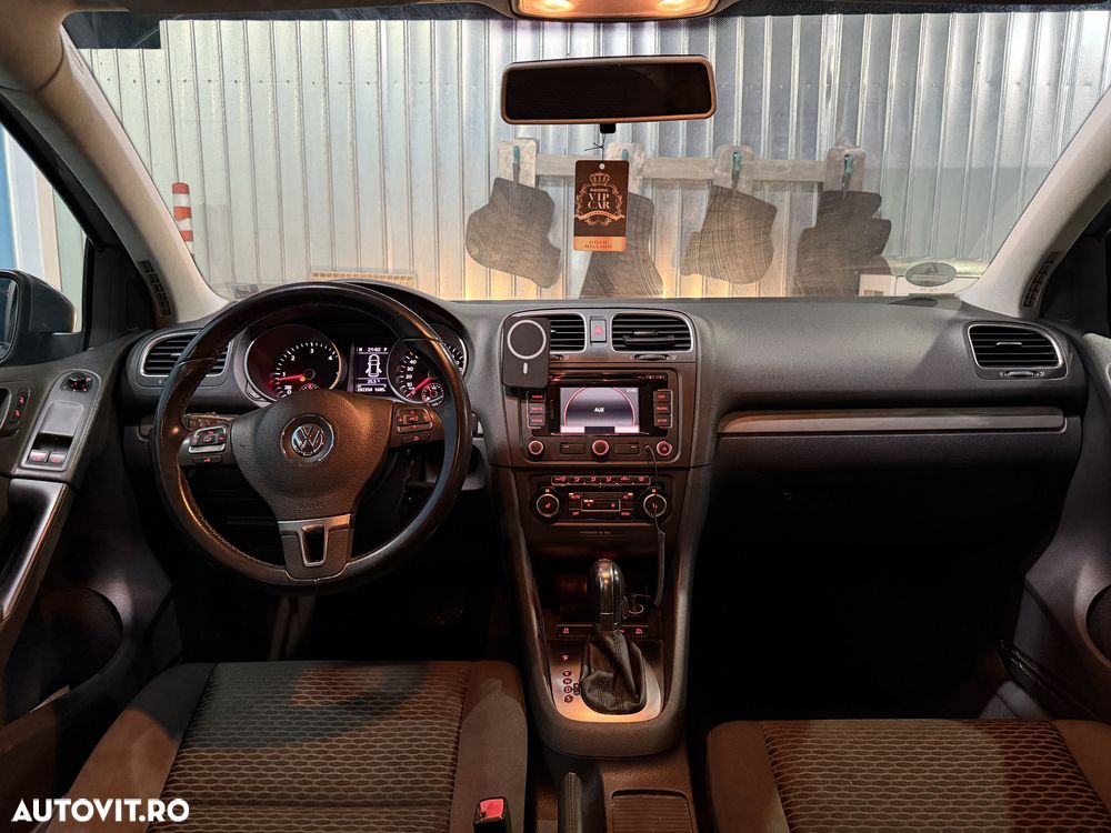 Volkswagen Golf 1.6 TDI DPF DSG Trendline - 8