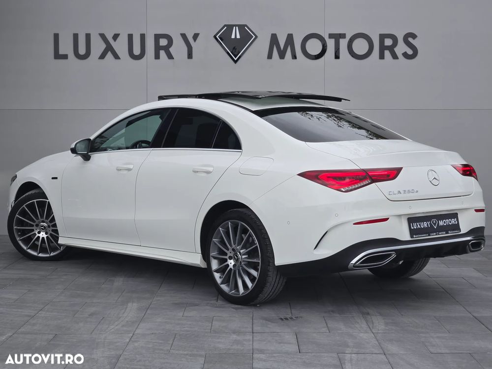 Mercedes-Benz CLA 250 e 8G-DCT AMG Line Advanced Plus - 4