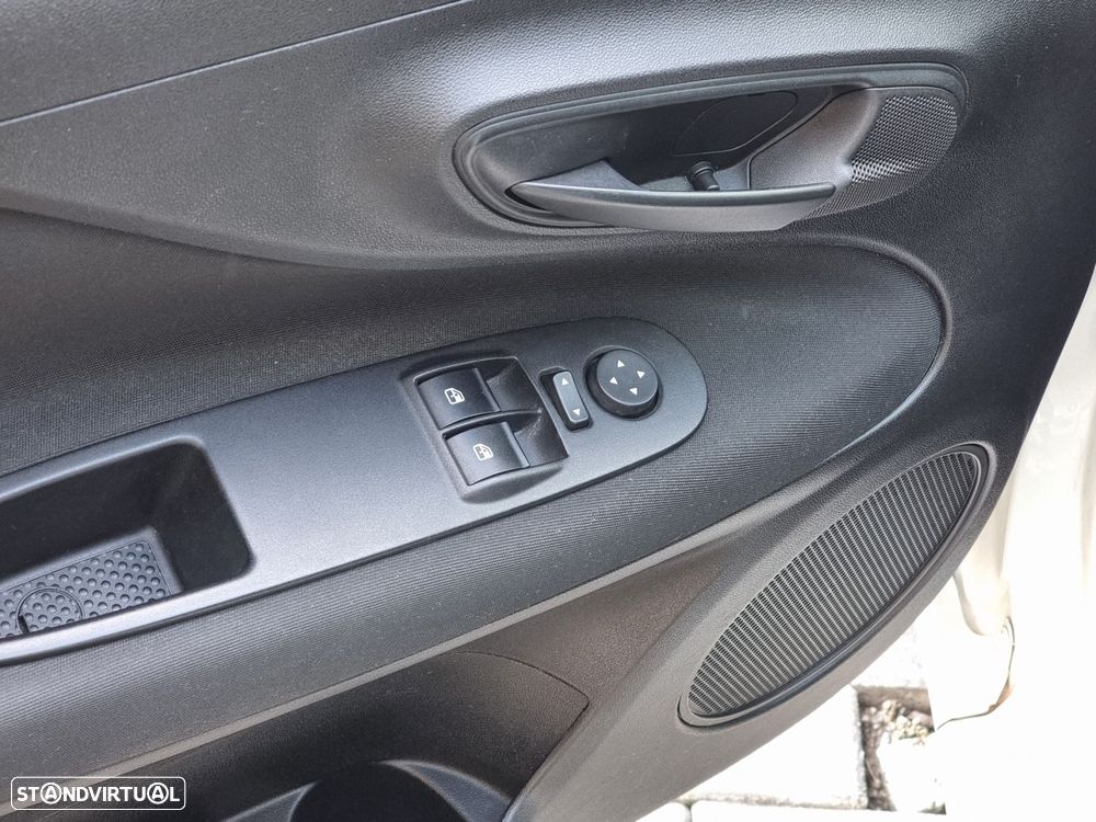 Fiat Punto 1.3 M-Jet Easy S&S - 19