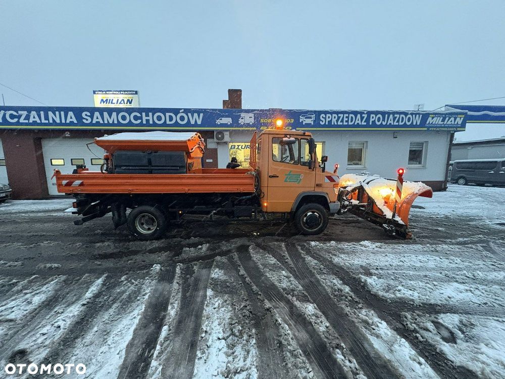 Mercedes-Benz Mercedes Vario 815 Wywrotka 4X4  2004 Pług posypywarka odśnieżarka - 9