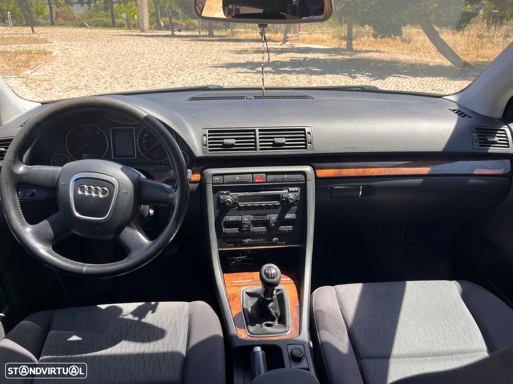 Audi A4 Avant 2.0 TDI - 11