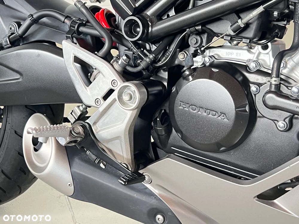 Honda CB - 22