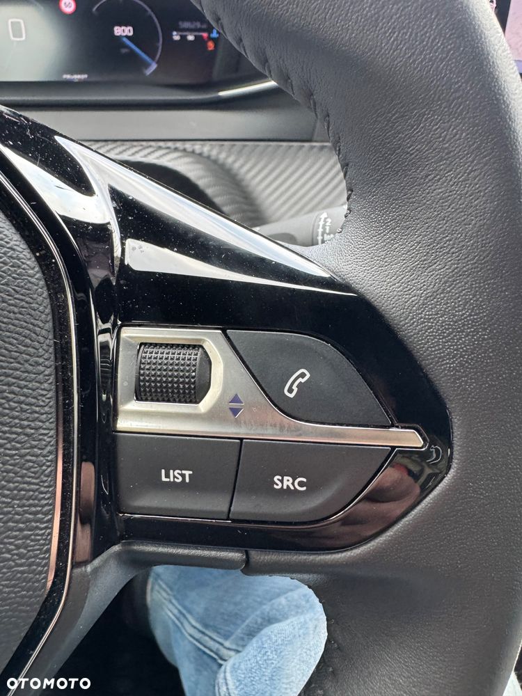 Peugeot 2008 PureTech 100 Allure - 33