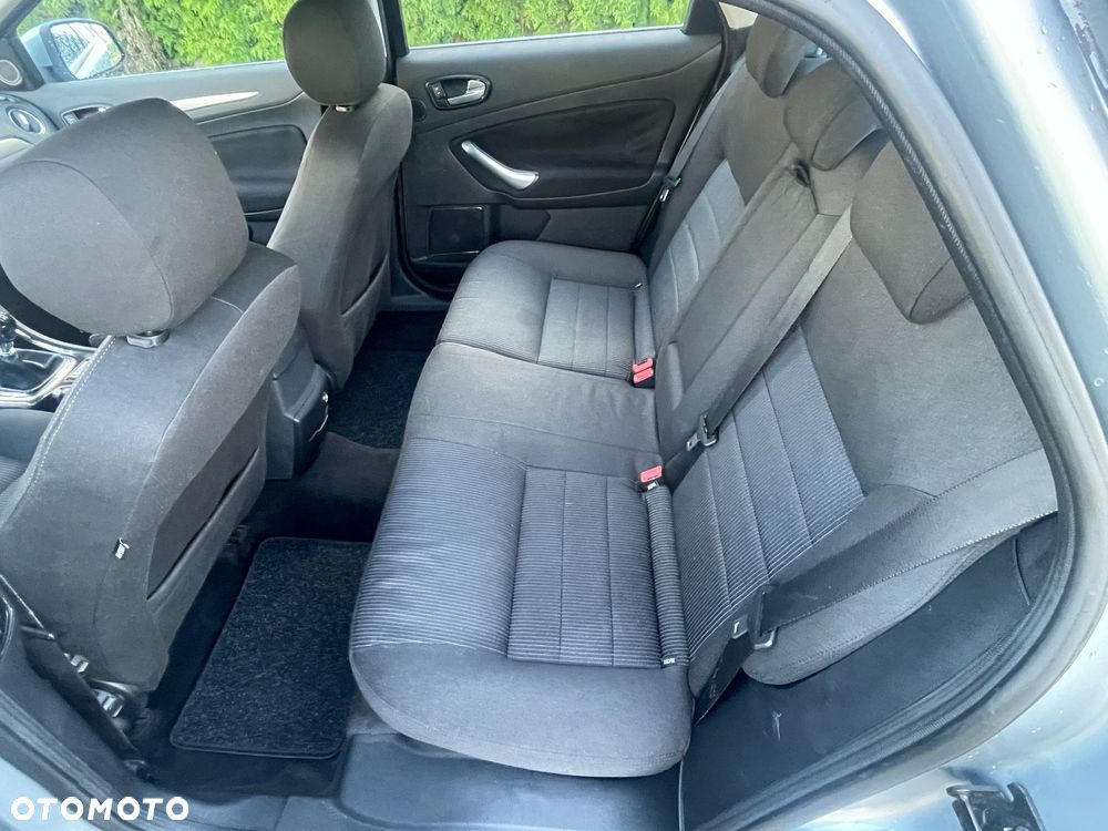 Ford Mondeo 2.0 TDCi Champions Edition - 13