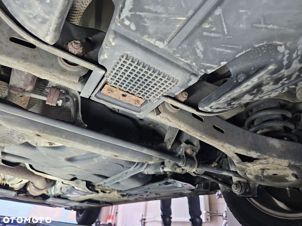 Honda CR-V 1.5 Elegance (2WD / Connect+) - 32