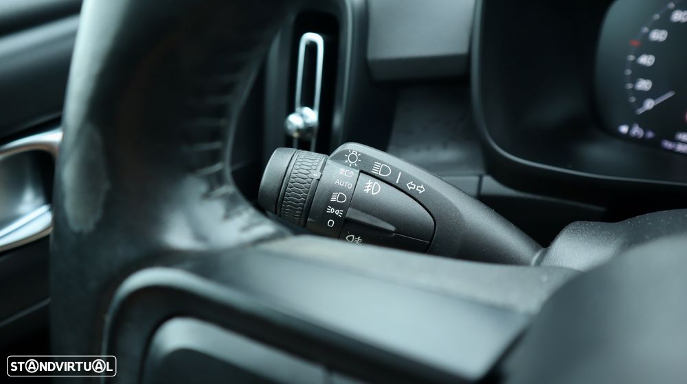 Volvo XC 40 2.0 D3 - 39