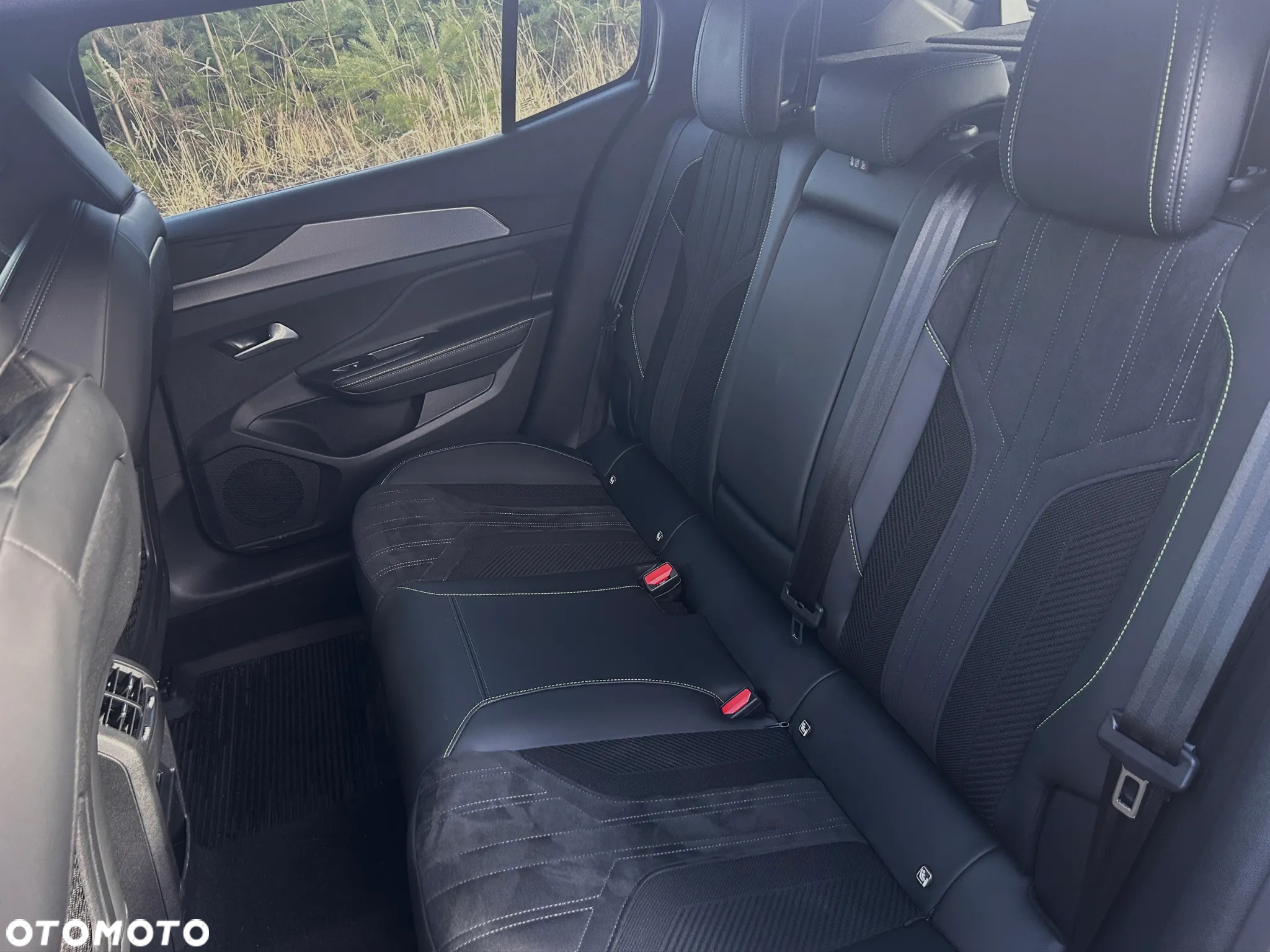 Peugeot 408 1.2 PureTech GT S&S EAT8 - 13