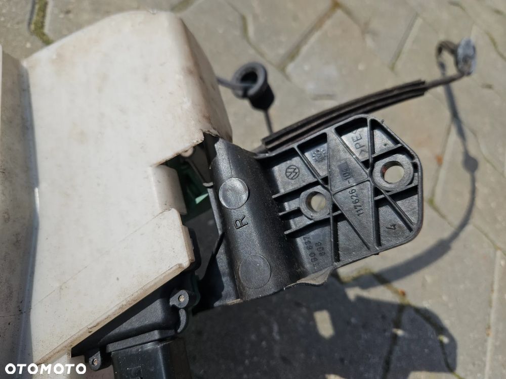 Zamek drzwi lewy prawy przód VW Passat B5 Lift FL 2002r Europa - 5