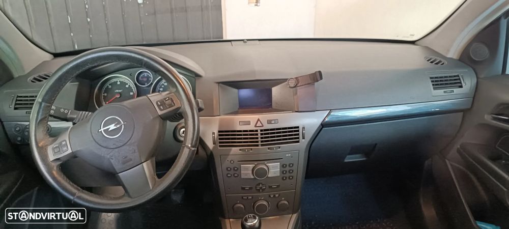 Opel Astra 1.7 CDTi Cosmo M6 - 9