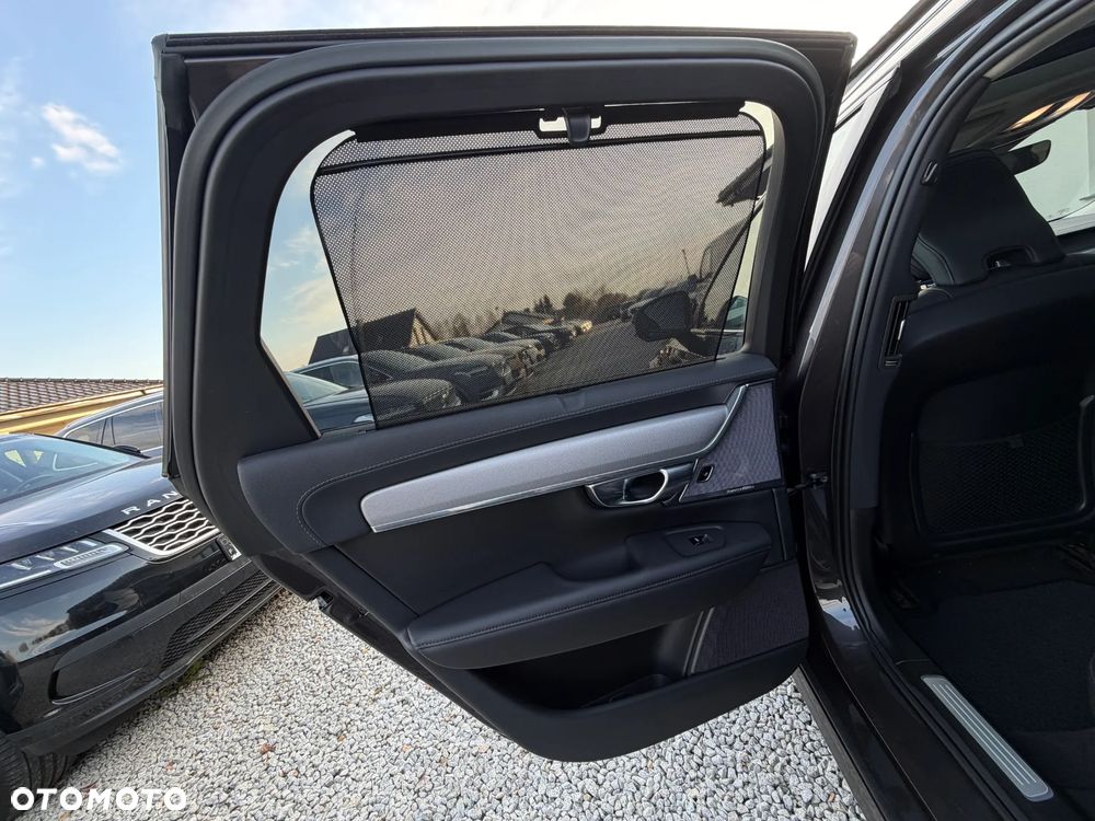 Volvo V90 Cross Country B5 D AWD Ultimate - 31